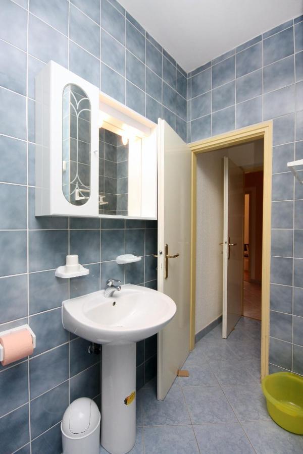 Apartment Kampor 4972B Exteriör bild